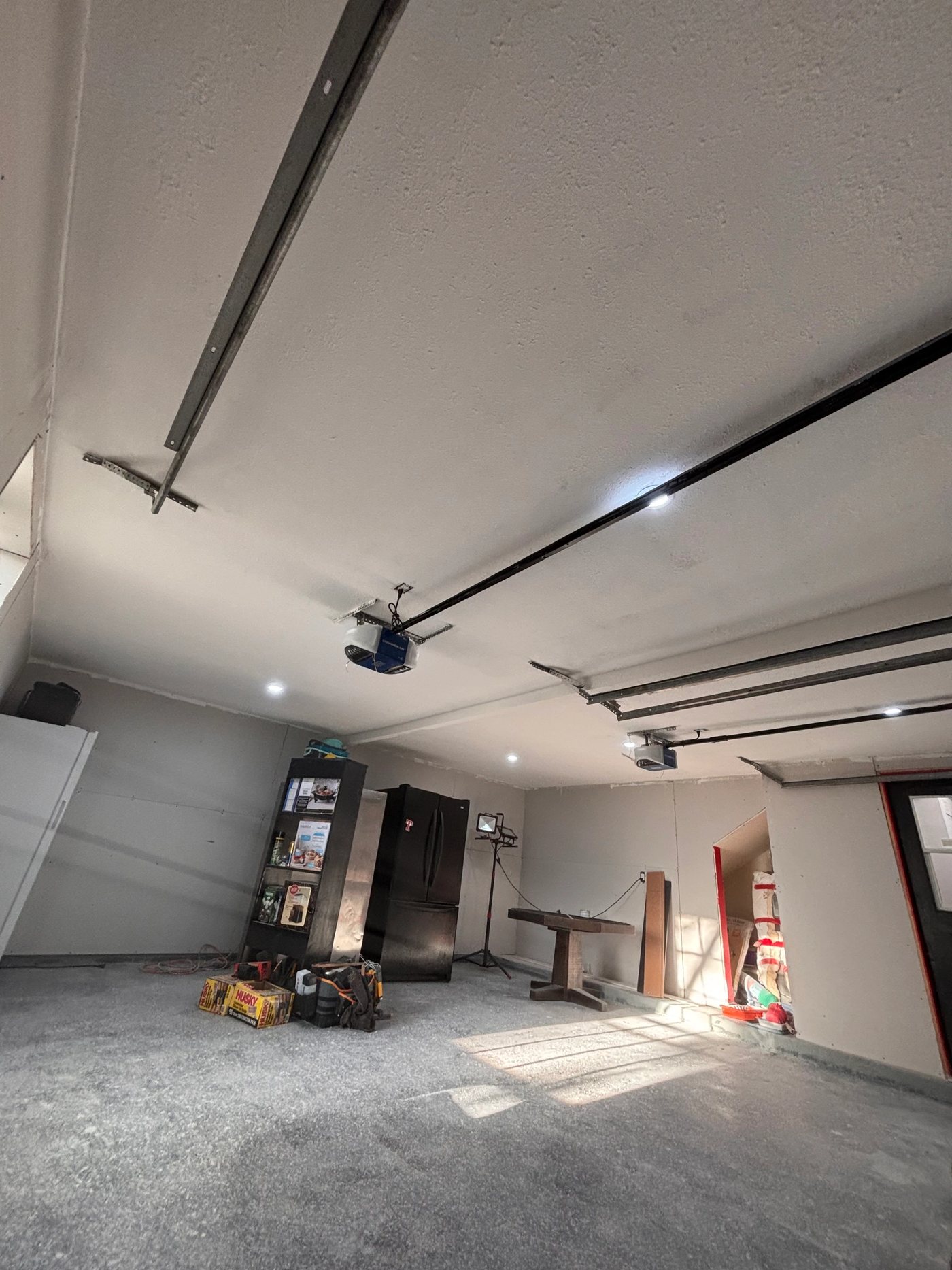 Rent A Husband project gallery photo: Ceiling with recessed lighting
