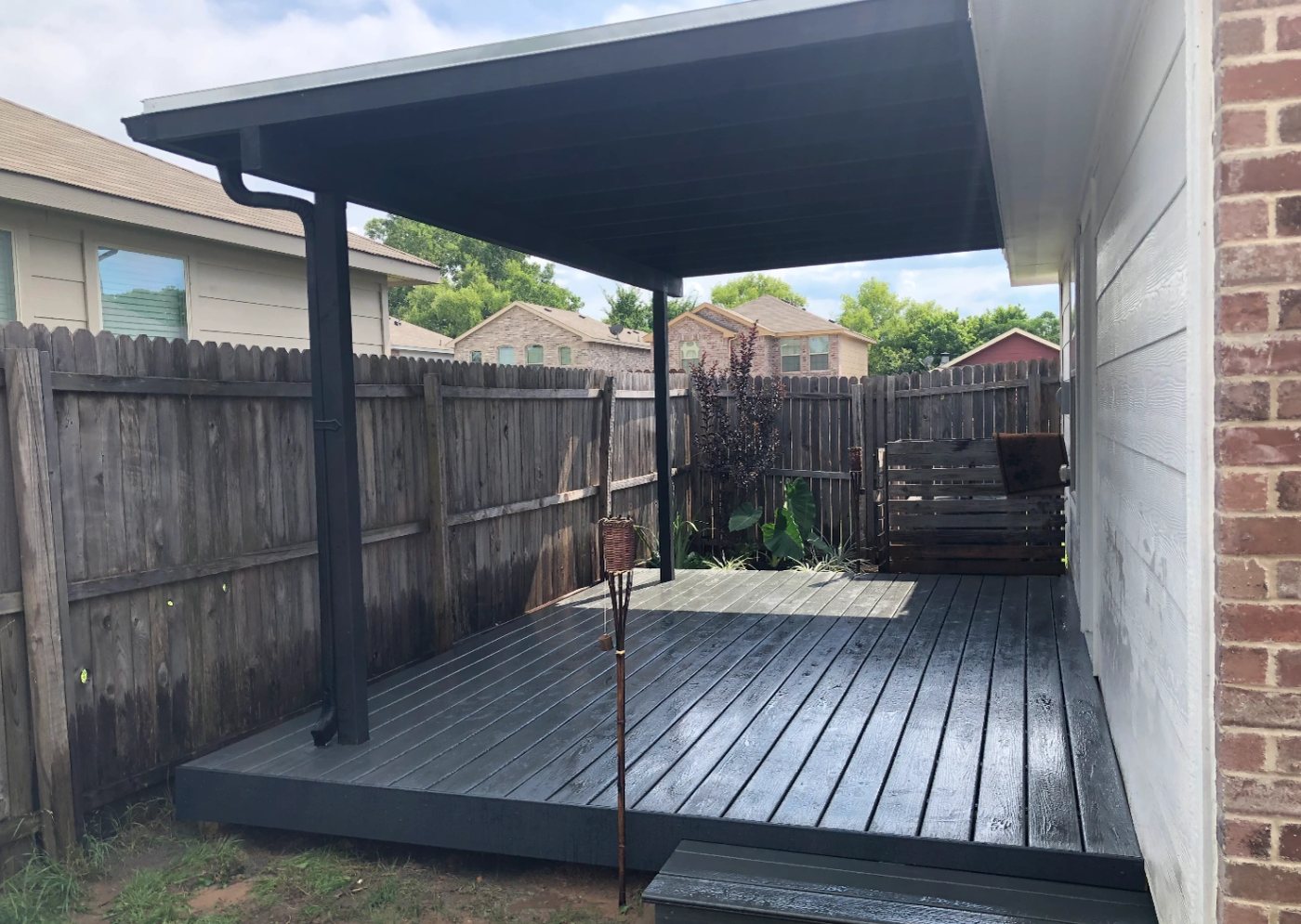 Rent A Husband project gallery photo: Finished porch and deck